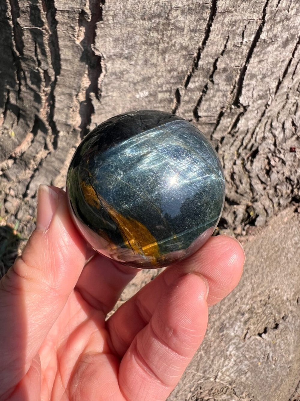 Blue (1) Tiger’s eye sphere | crystal